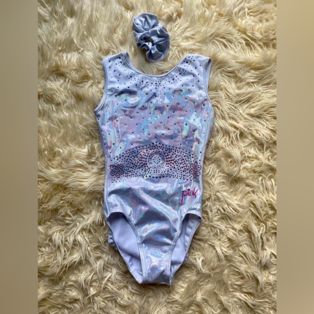 ⭐️SOLD⭐️Pink Leisureware white leotard. AXS